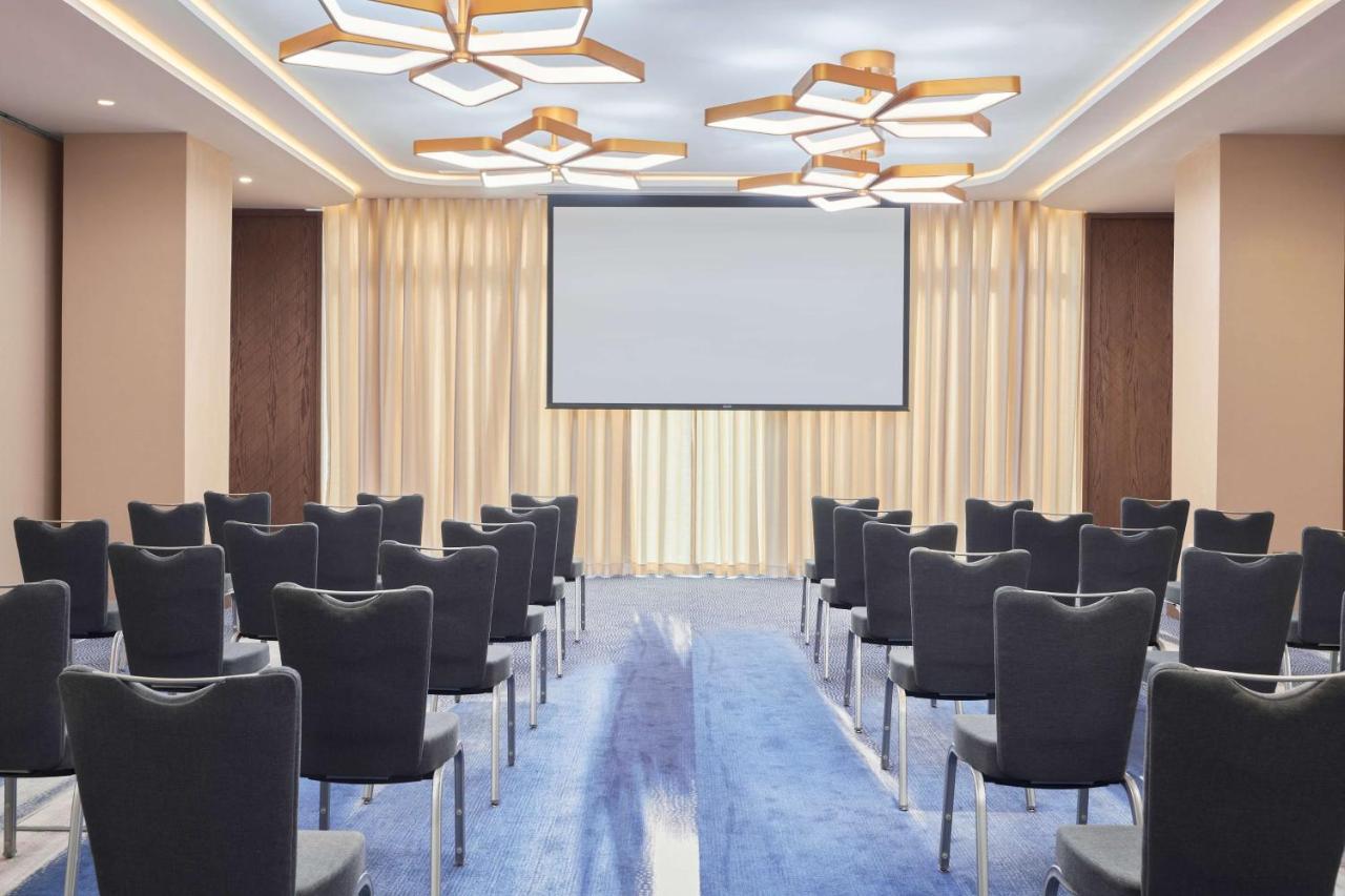 Radisson Blu Hotel Riyadh Convention And Exhibition Center Buitenkant foto Meeting room