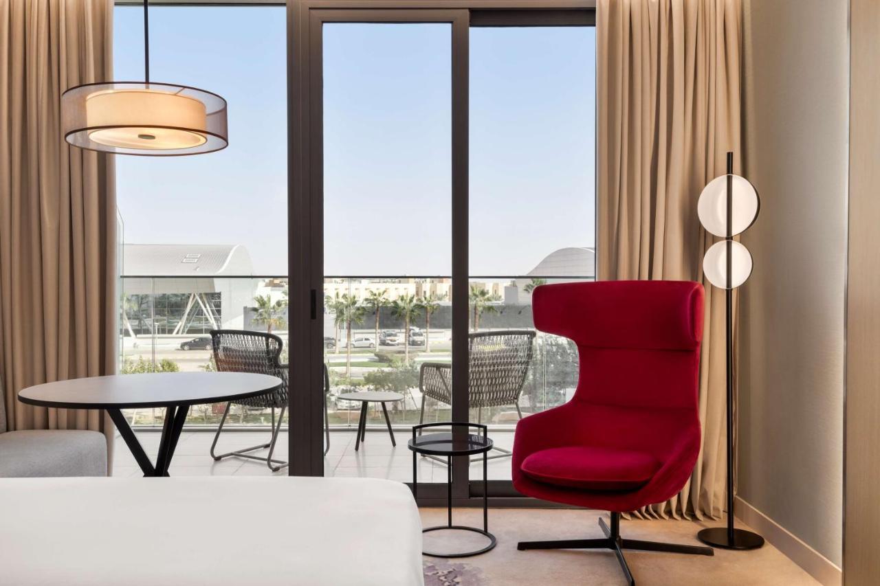 Radisson Blu Hotel Riyadh Convention And Exhibition Center Buitenkant foto A room at the hotel