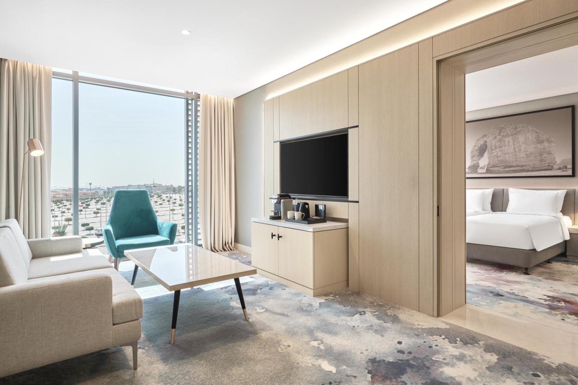 Radisson Blu Hotel Riyadh Convention And Exhibition Center Buitenkant foto Suite